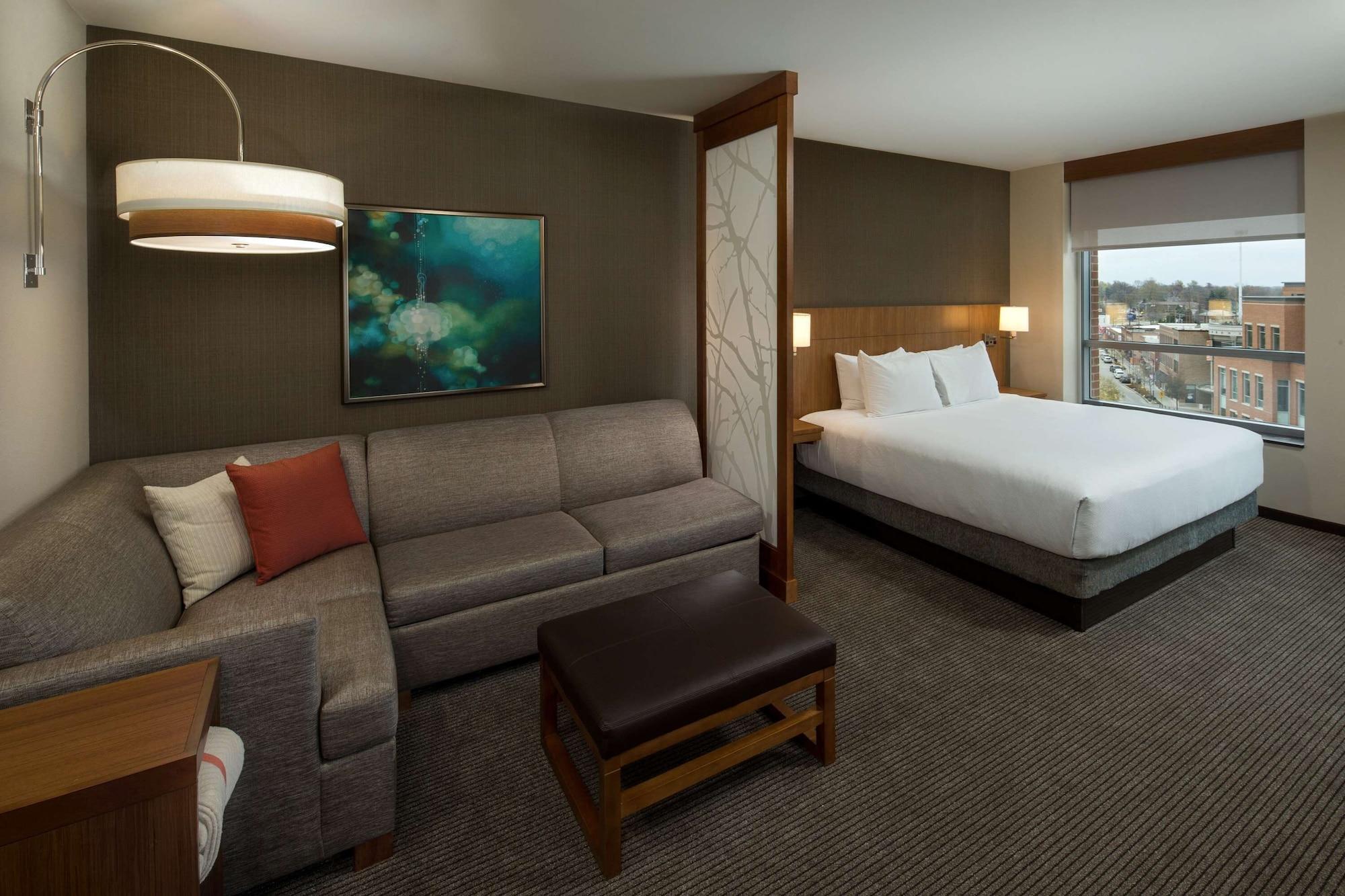 Hyatt Place Bloomington / Normal Екстериор снимка