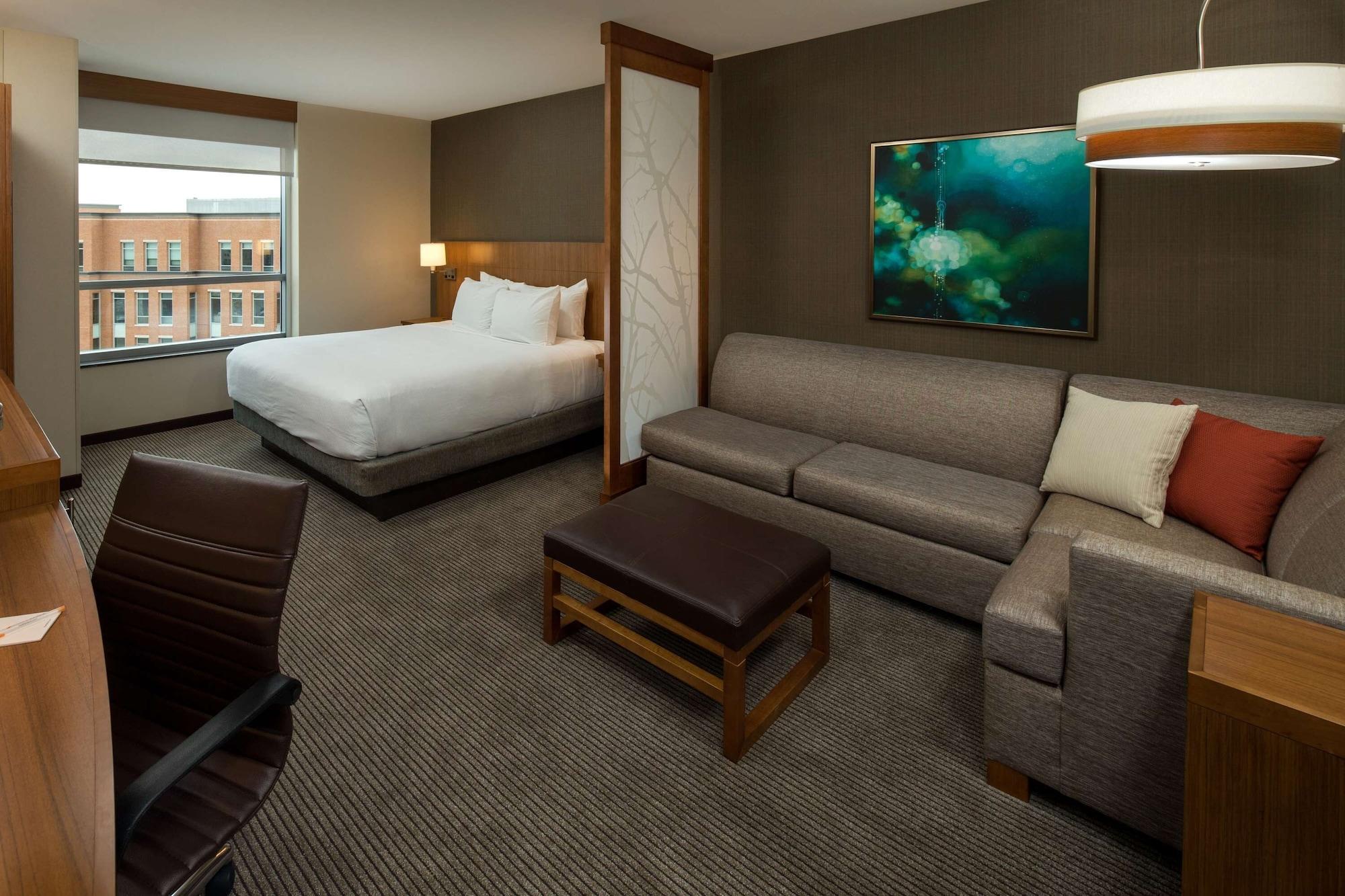 Hyatt Place Bloomington / Normal Екстериор снимка