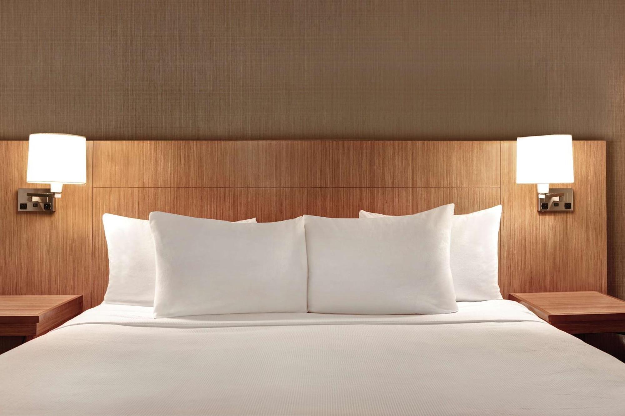 Hyatt Place Bloomington / Normal Екстериор снимка