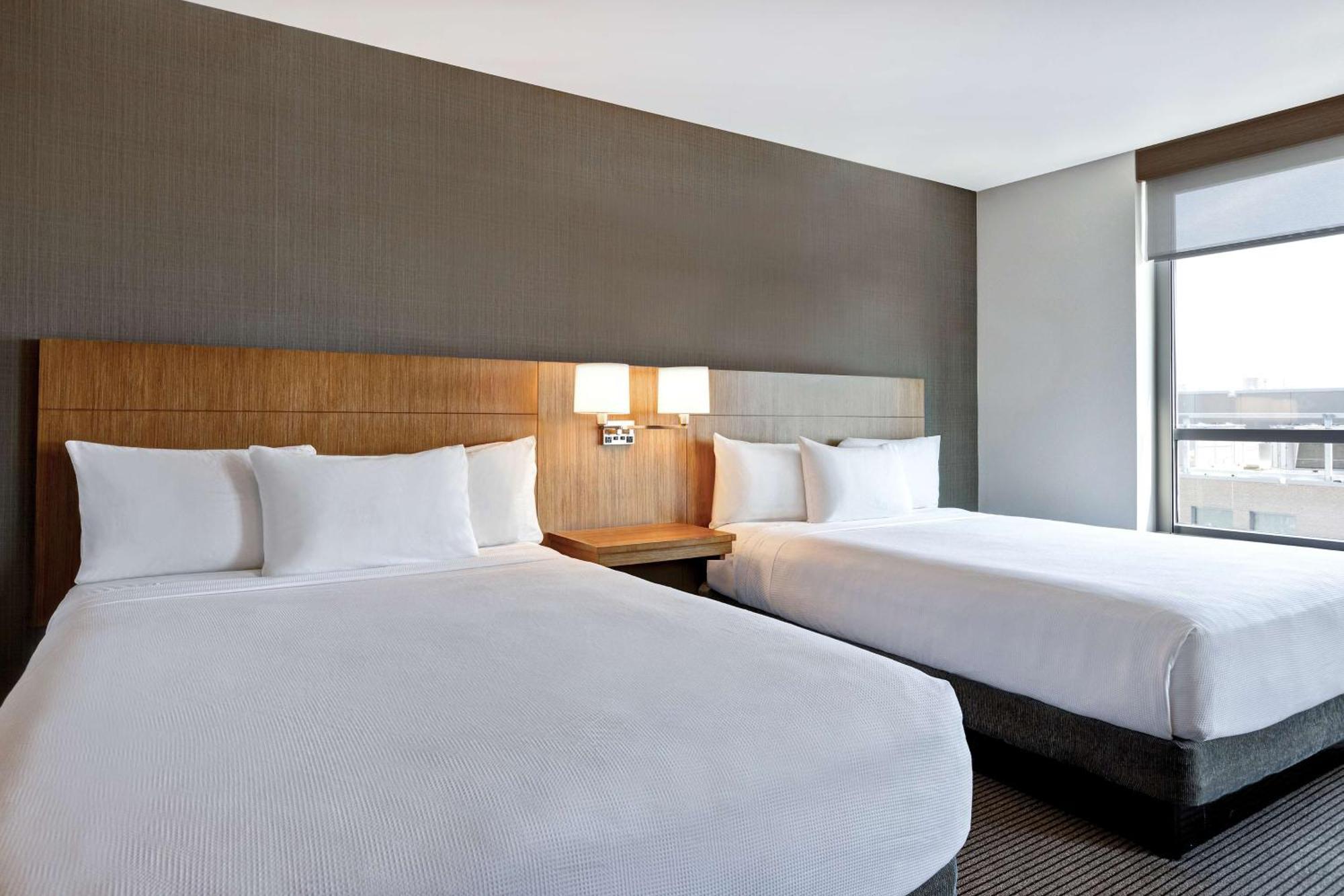 Hyatt Place Bloomington / Normal Екстериор снимка
