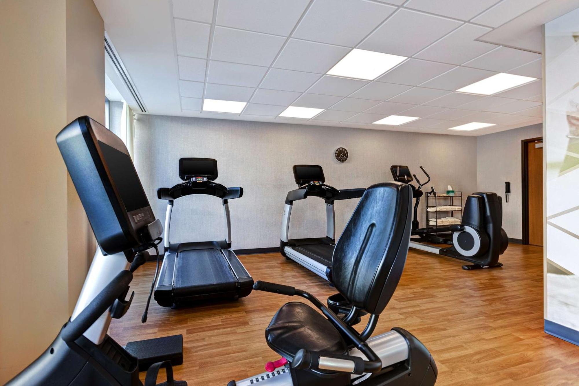 Hyatt Place Bloomington / Normal Екстериор снимка