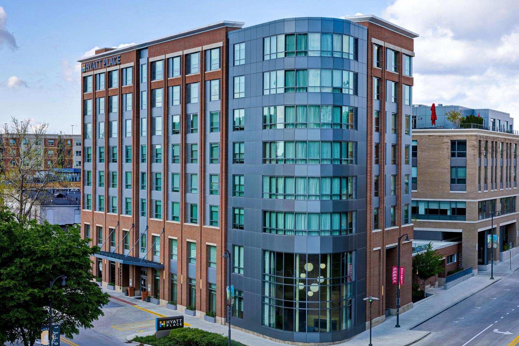 Hyatt Place Bloomington / Normal Екстериор снимка