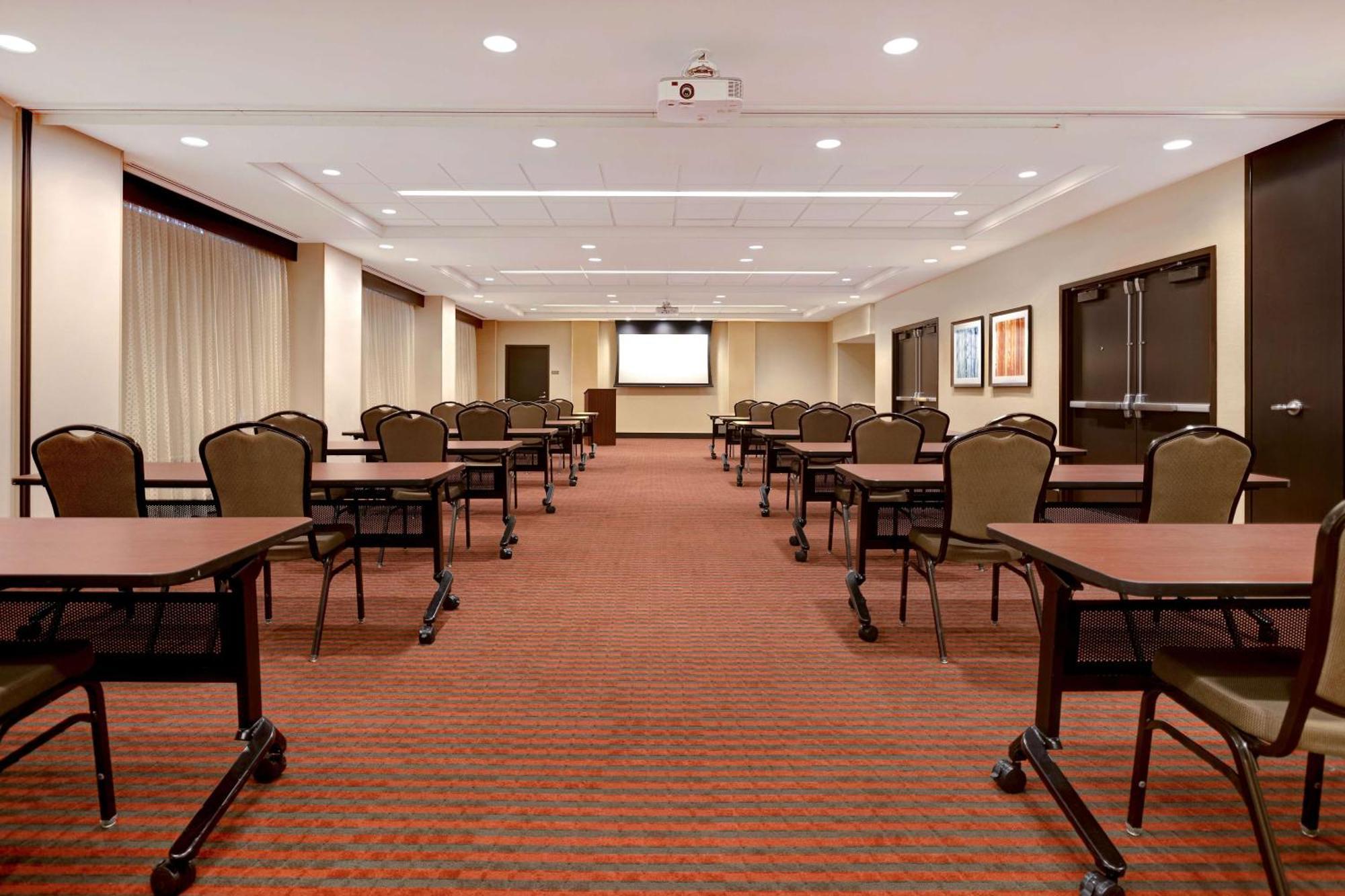 Hyatt Place Bloomington / Normal Екстериор снимка