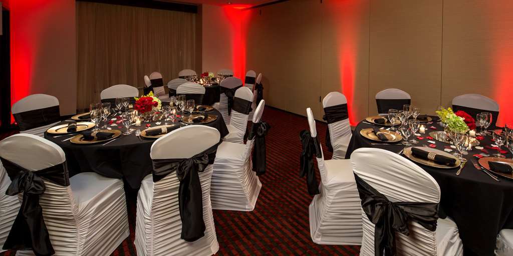 Hyatt Place Bloomington / Normal Съоръжения снимка